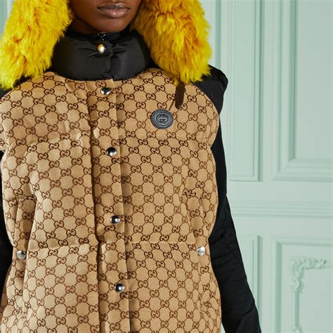 gucci vest creme voor dames|GG cotton canvas puffer vest in camel and brown .